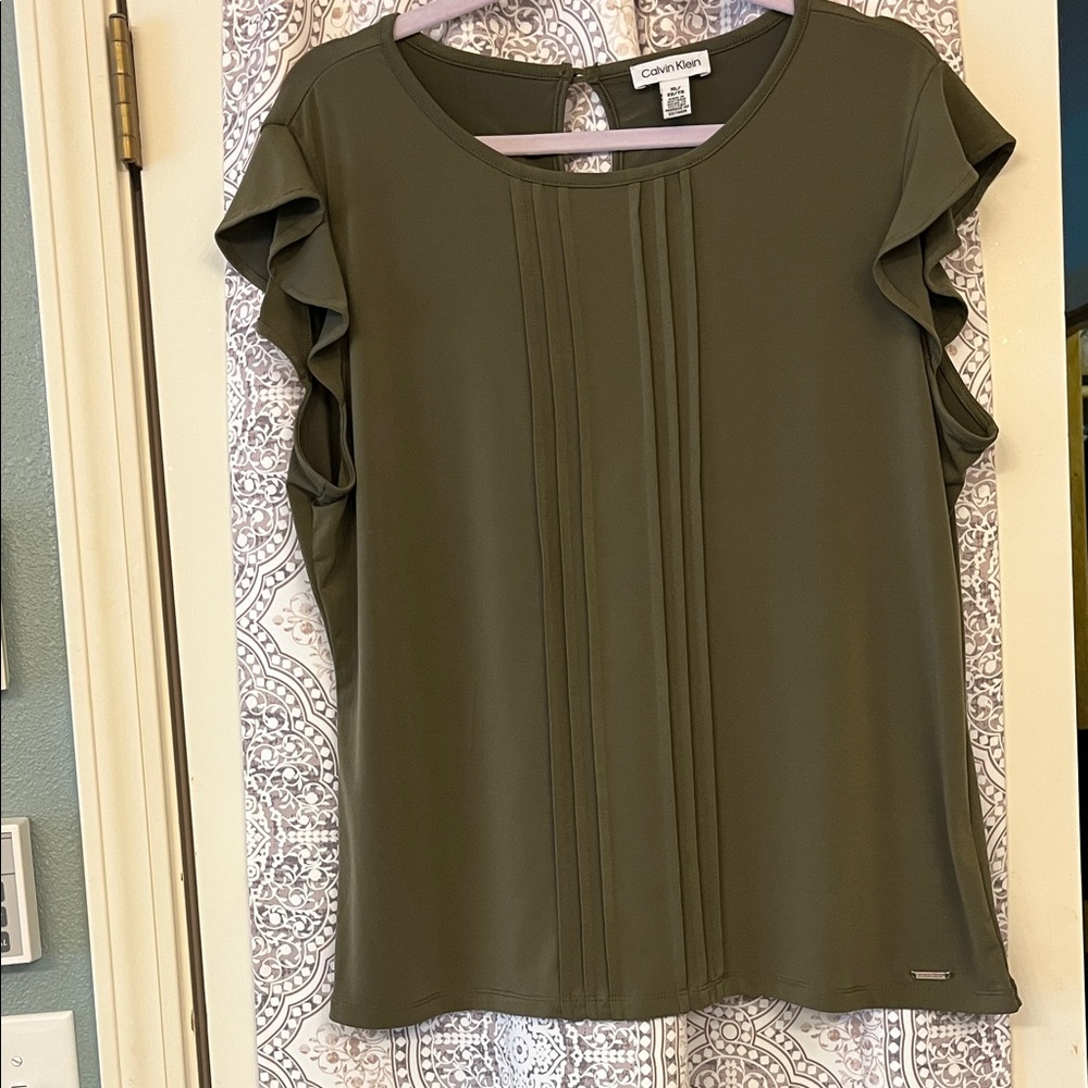 Calvin Klein Women's Dark Green flutter sleeve blouse